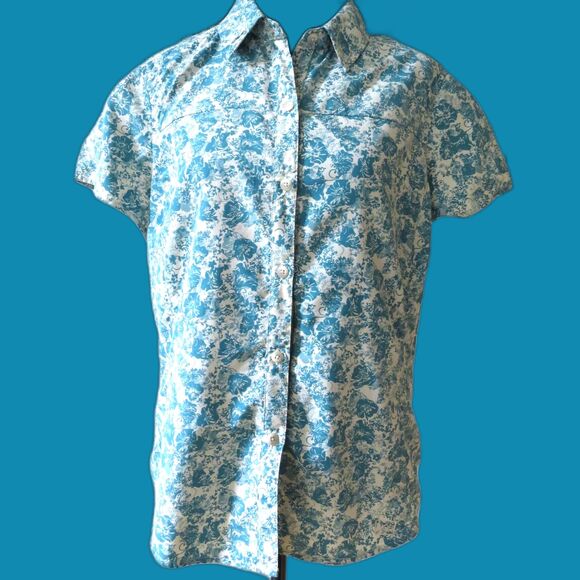 REI Tops - REI Women's Trailsmith Button Up shirt  Floral teal/cream  Large EUC